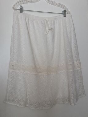 Studio West White Lace A-Line Skirt